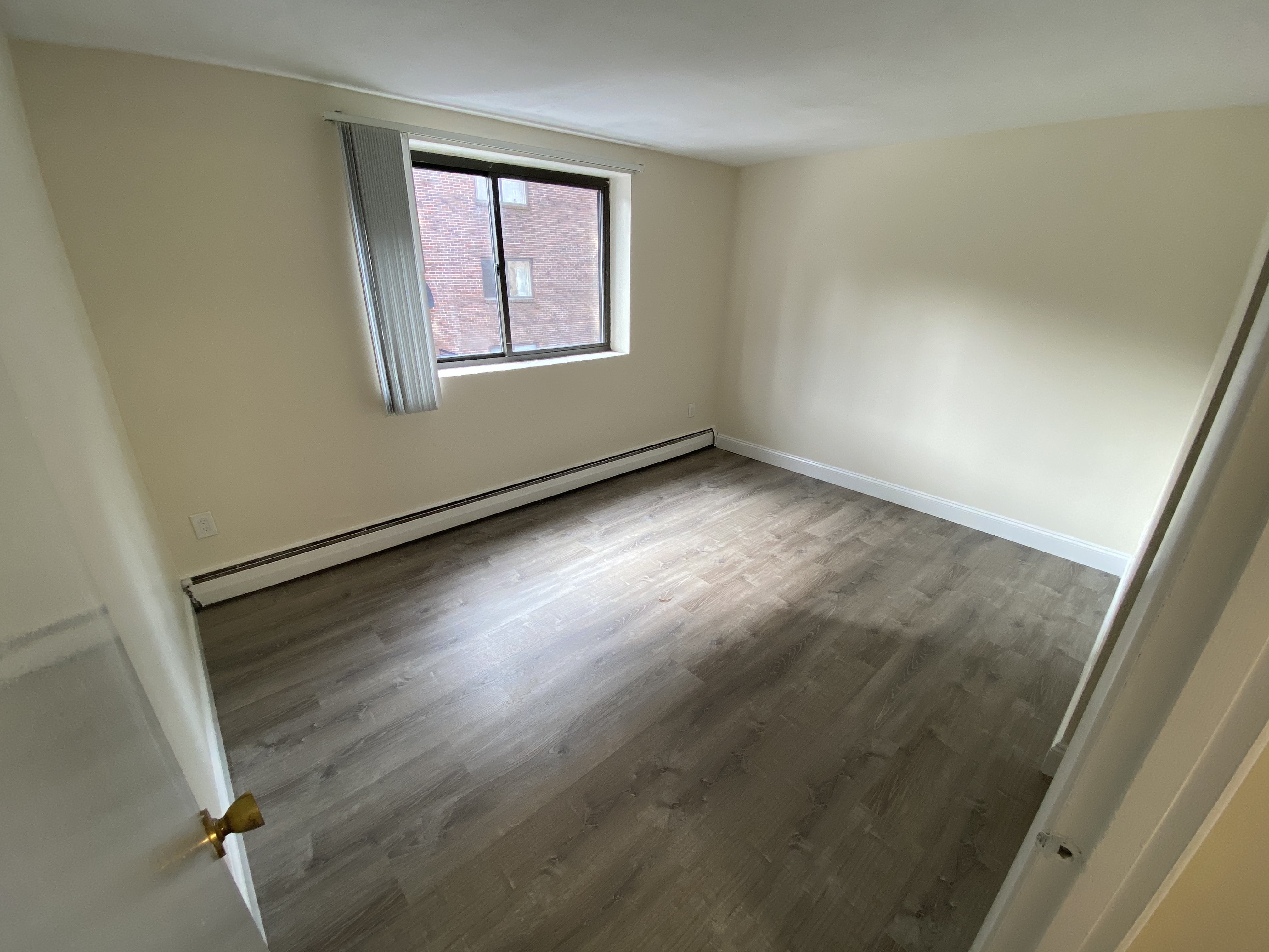 24 Whites Ave, Watertown Square