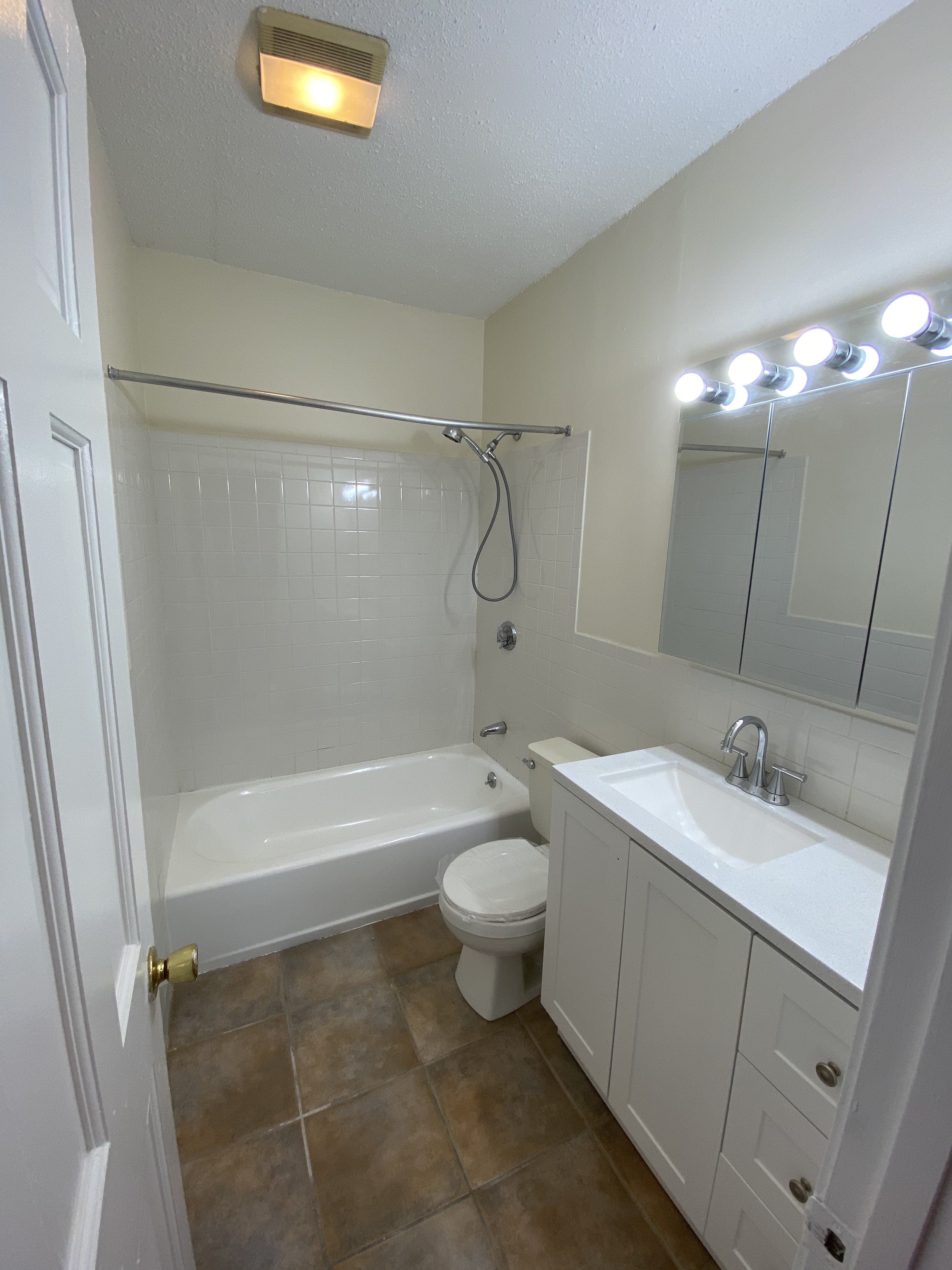 6 Barrows St, Allston