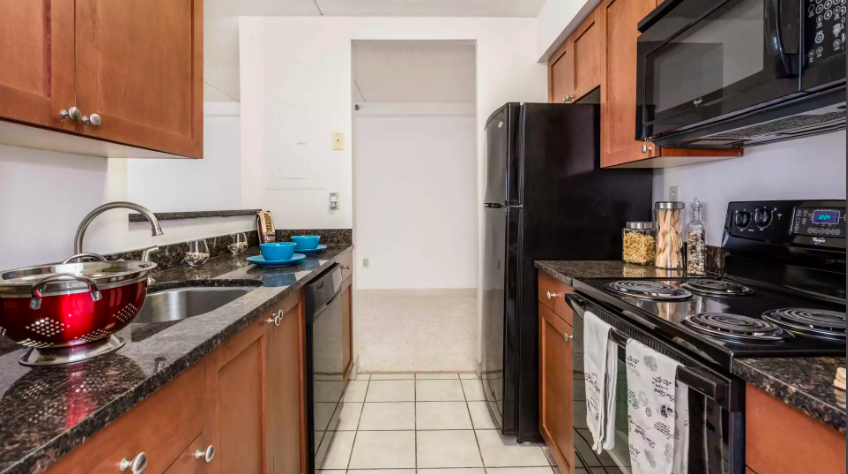 10 Magazine St, Cambridgeport