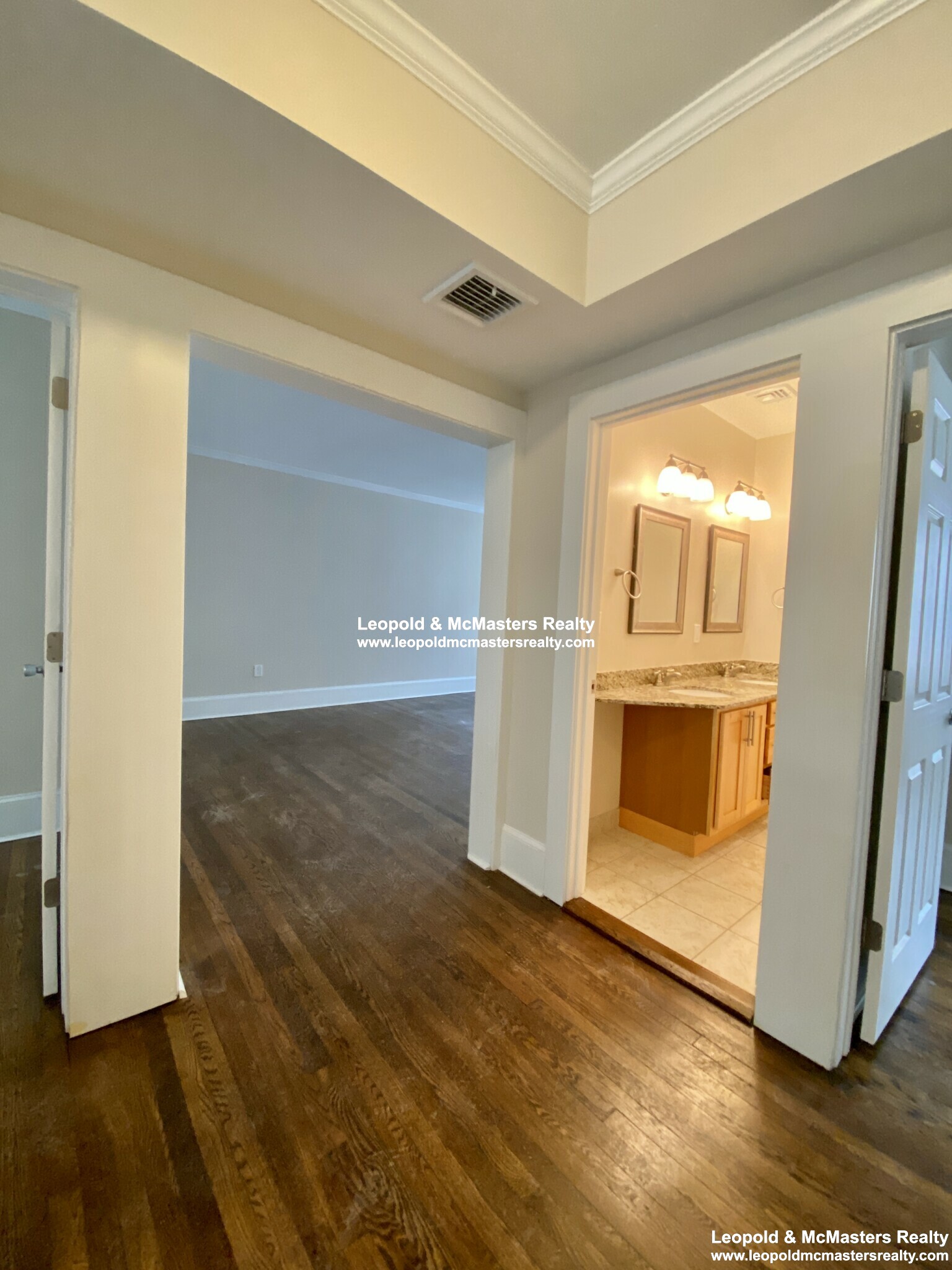 16 Short St, Coolidge Corner