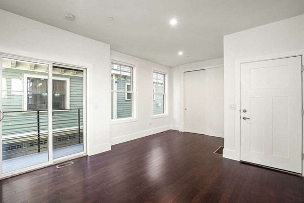 10 Spring Garden St, Dorchester