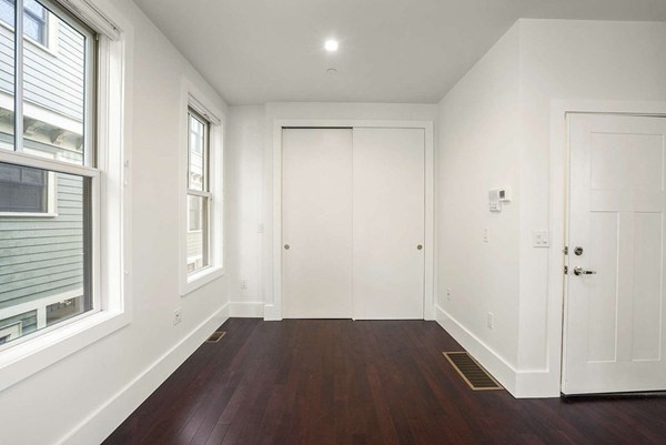 10 Spring Garden St, Dorchester