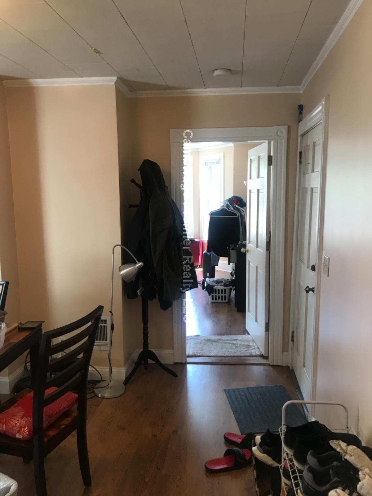 10 Wallace St, Tufts