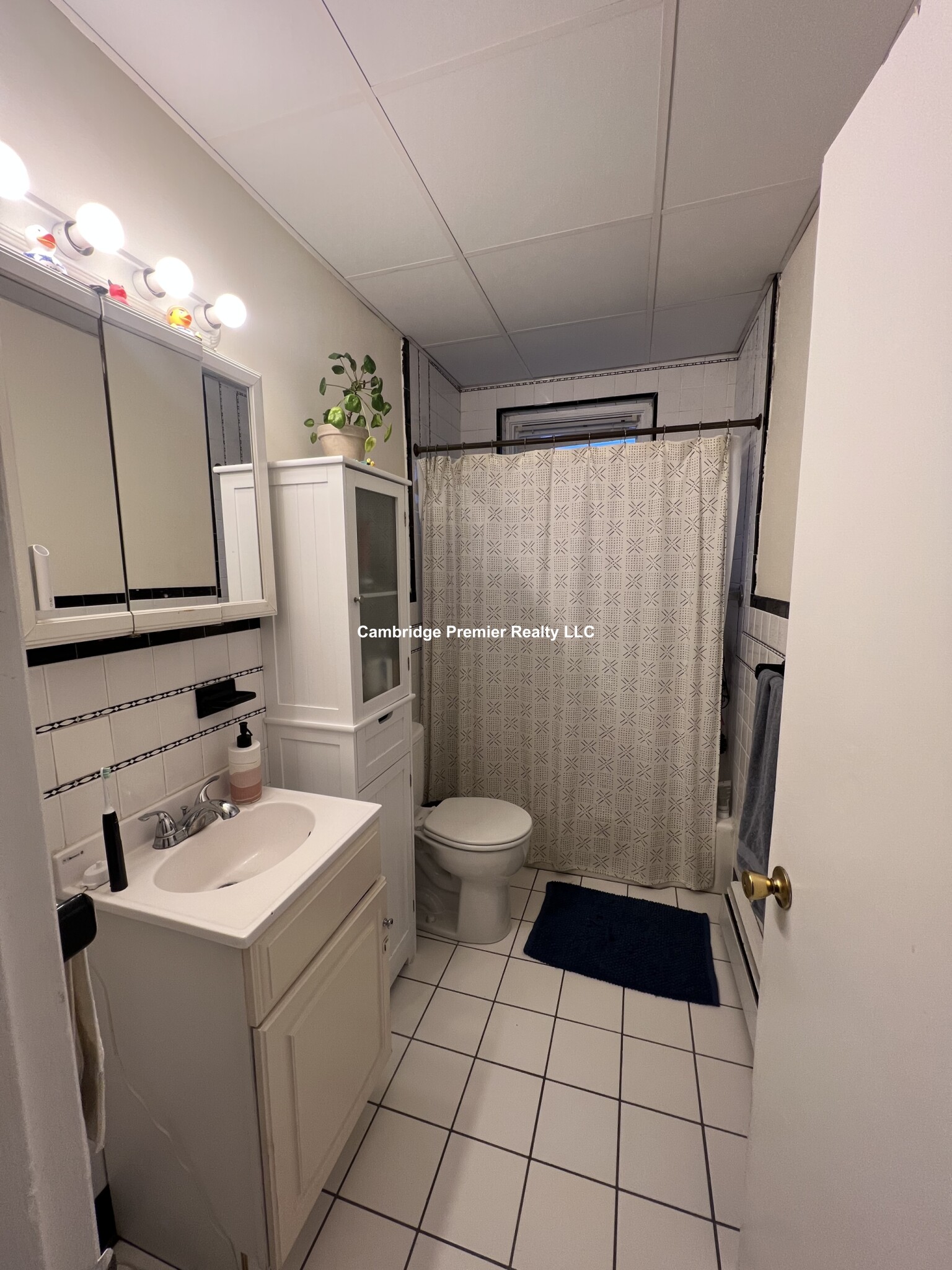 10 Winter St, East Cambridge