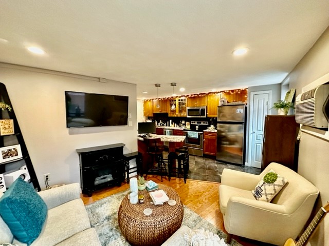 61 Salem St, North End