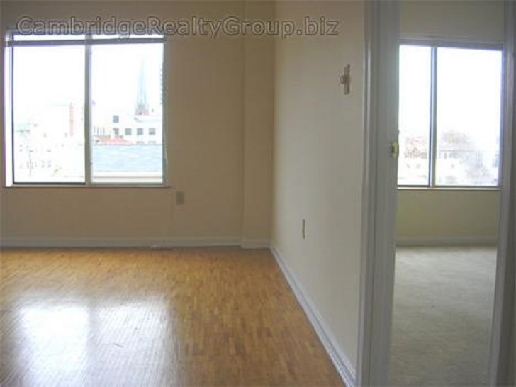 345 Franklin St, Central Square