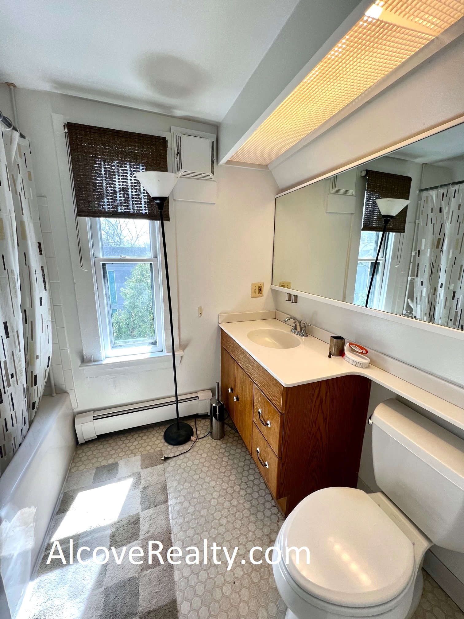 2 Walker Ct, Harvard Square