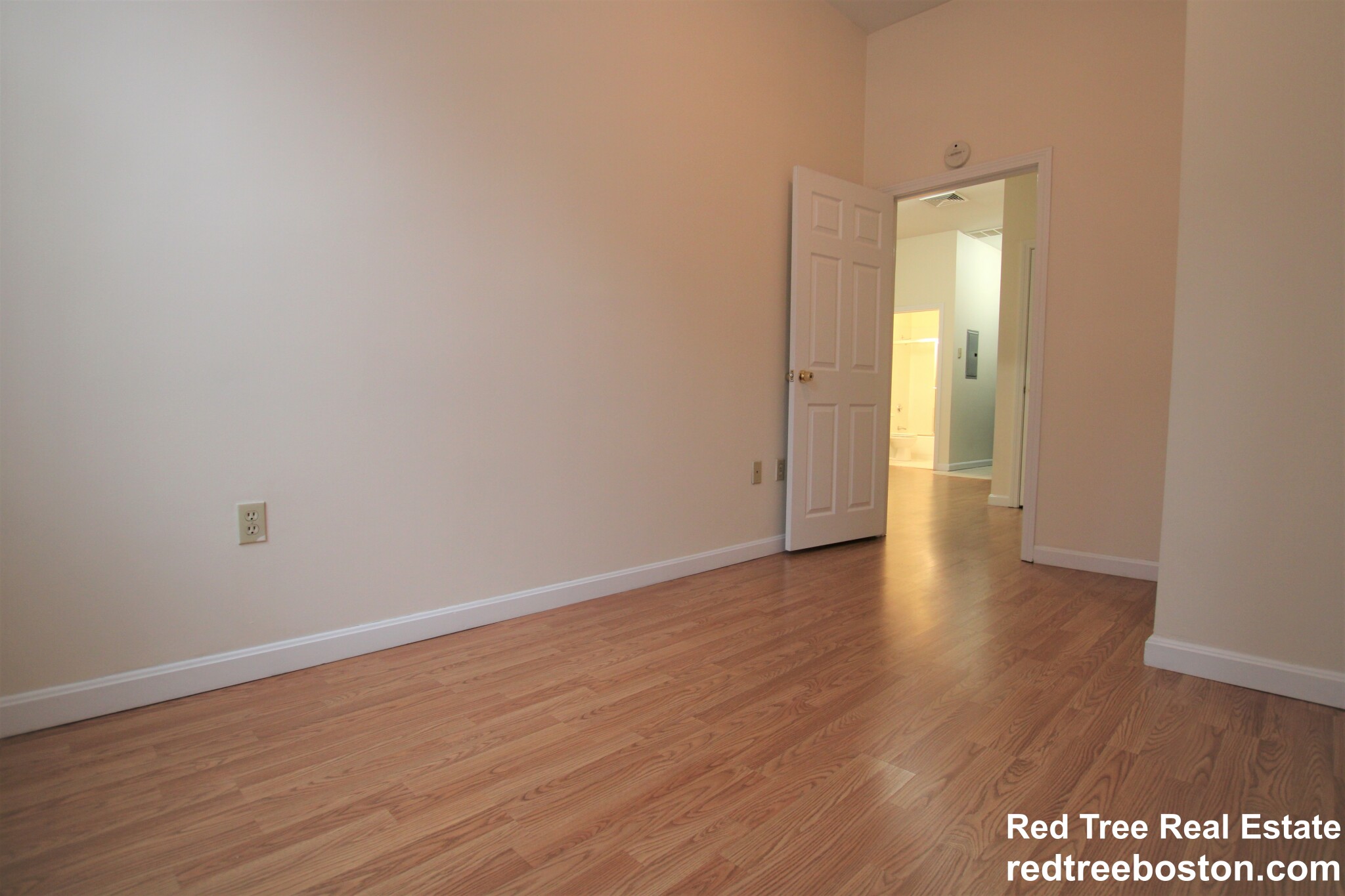 81 Essex St, Chinatown