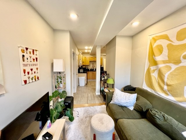 220 Hanover, North End