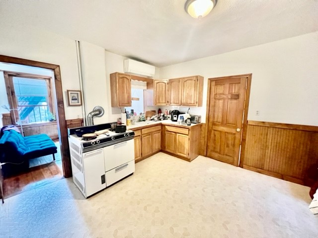 4 Garden Court St, North End