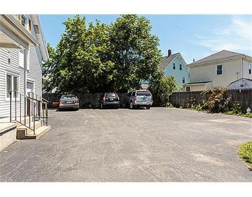 38 Floyd St, Waltham