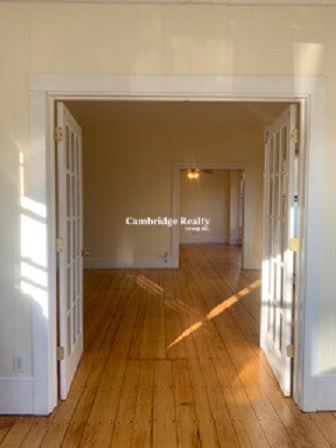 547 Broadway, Magoun Square