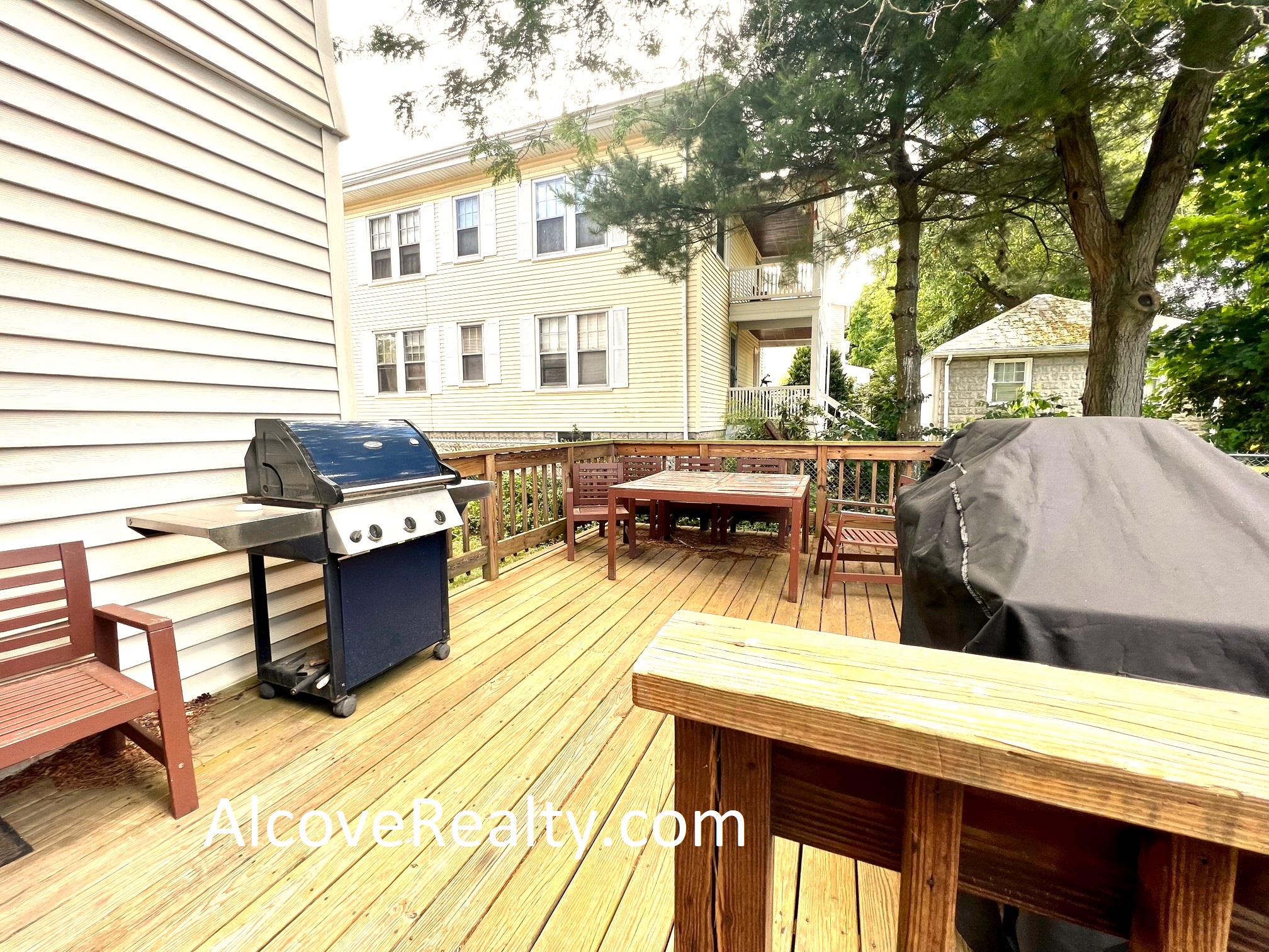 40 Alfred Rd, Arlington