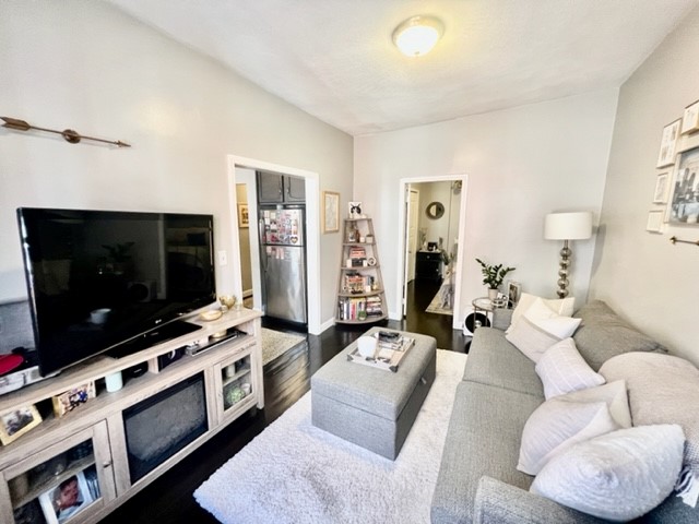 8 Margaret St, North End