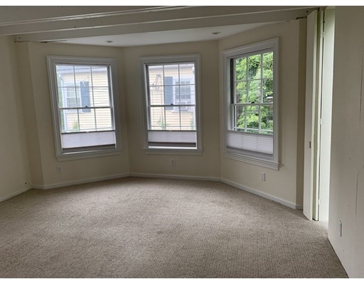 8 Camden Pl, Harvard Square