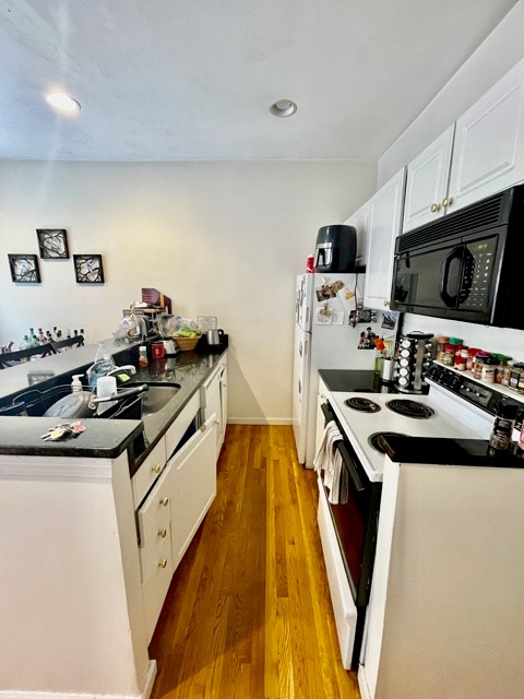 17 Thacher St, North End