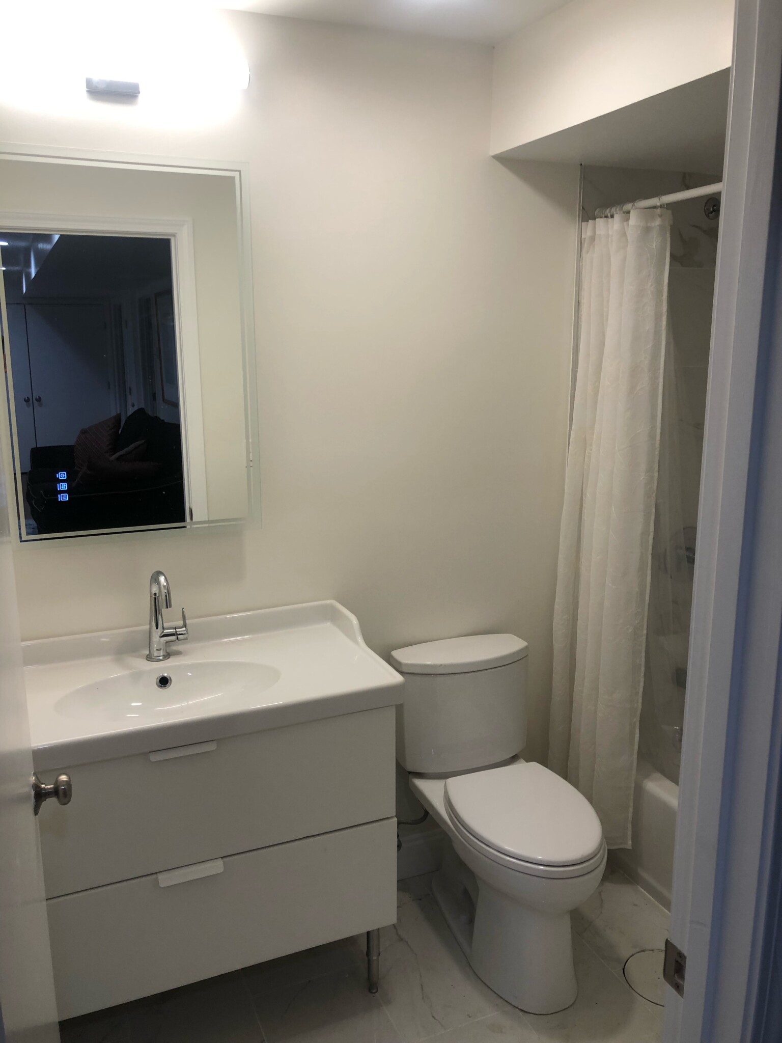 8 Goodman Rd, Central Square