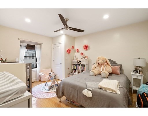 156 O St, South Boston