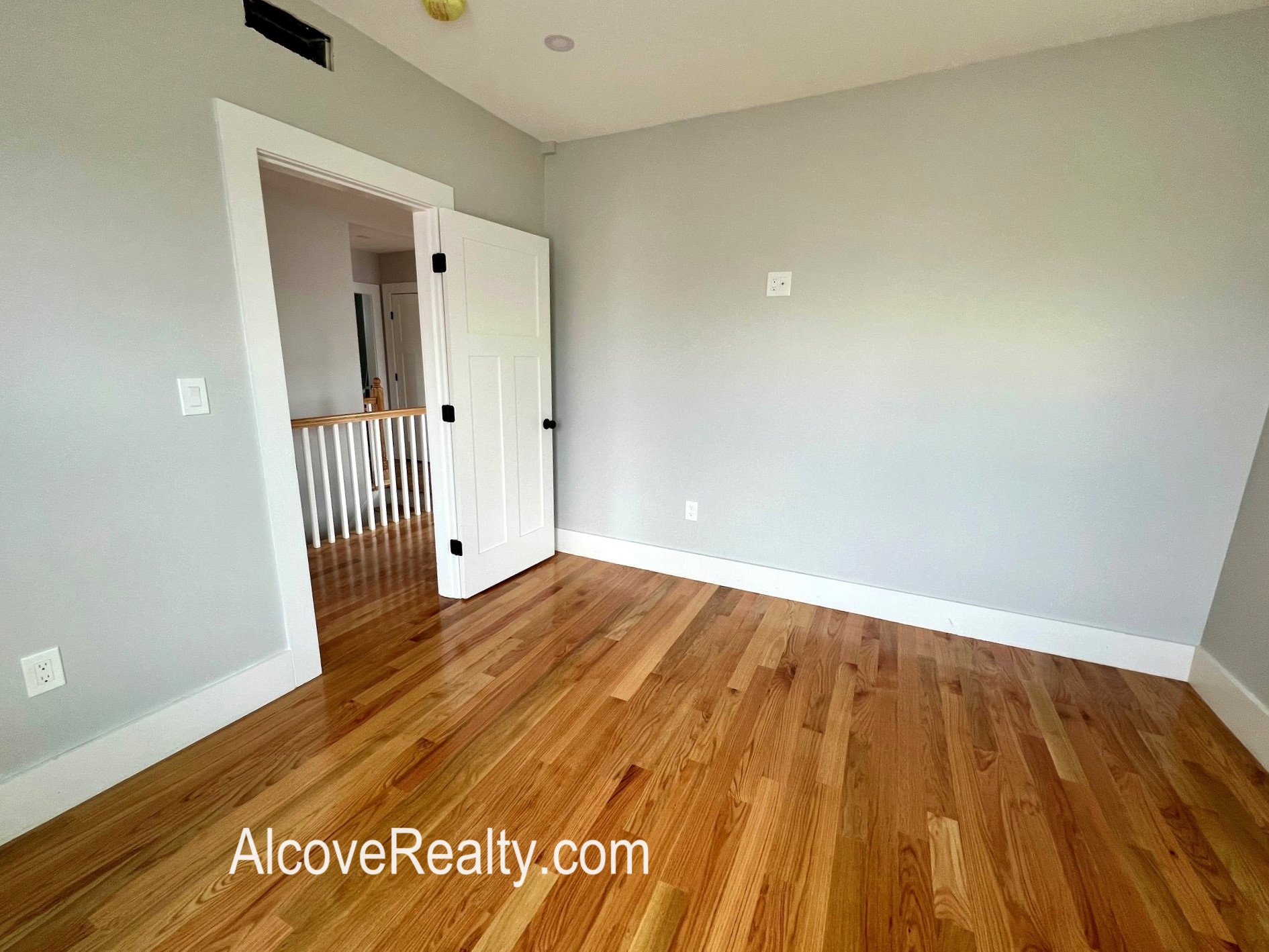 42 George St, South Medford