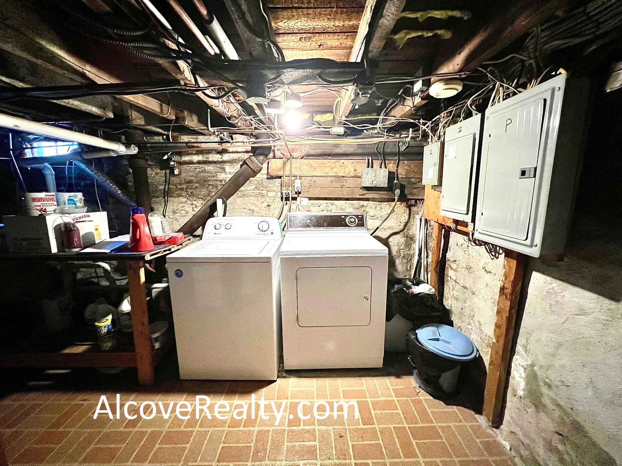 2 Walker Ct, Harvard Square