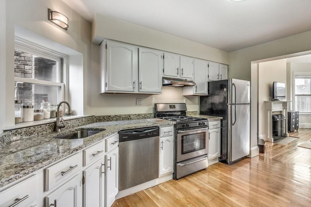 198 Saint Botolph St, Back Bay