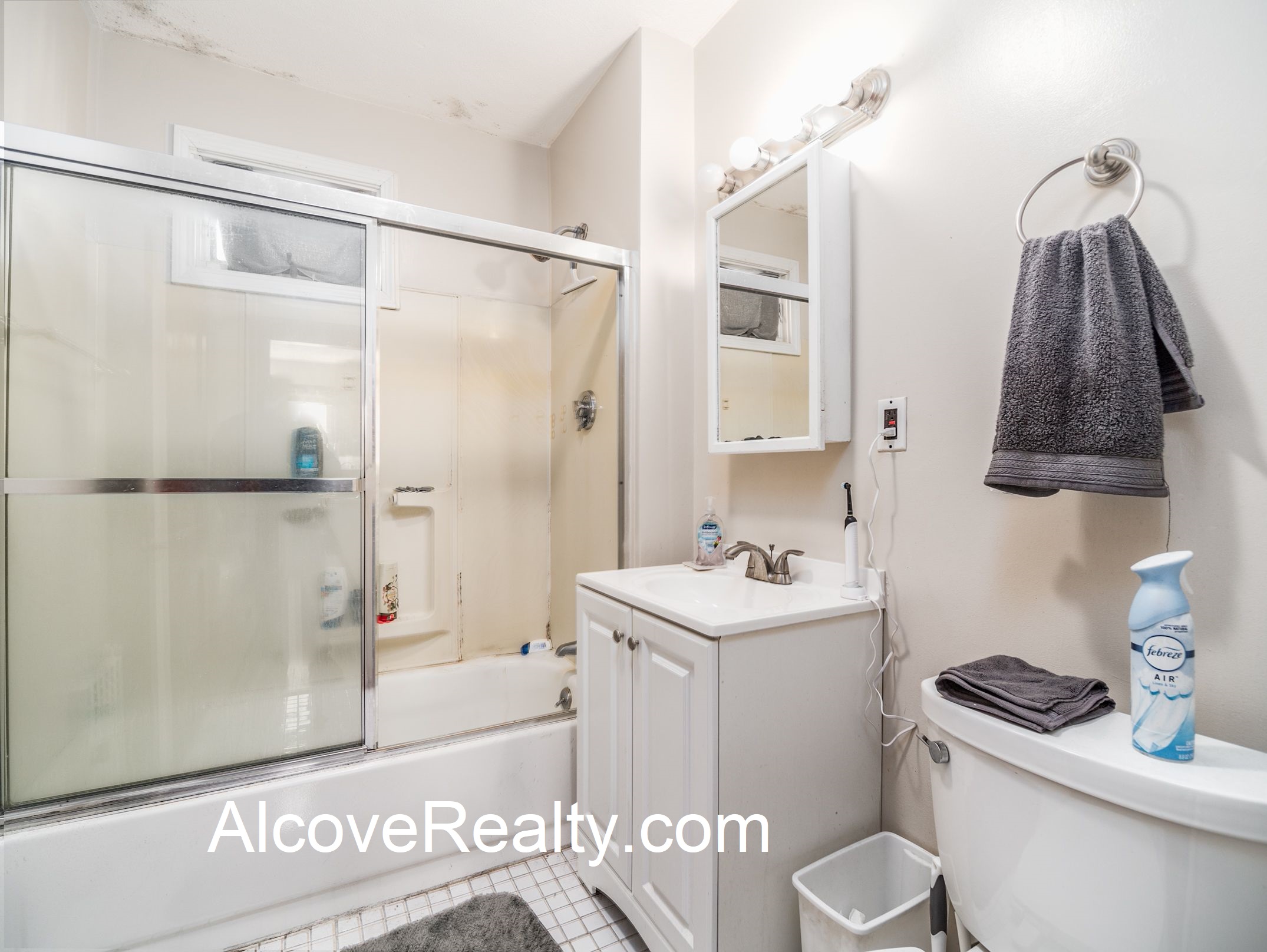 62 Upland Rd, Teele Square