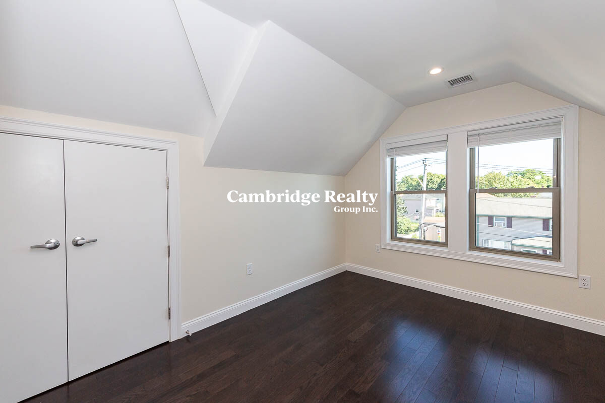 39 Harvard St, South Medford