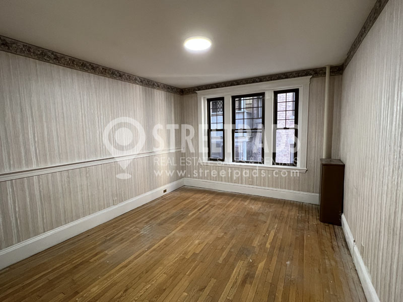 111 Saint Paul St, Coolidge Corner