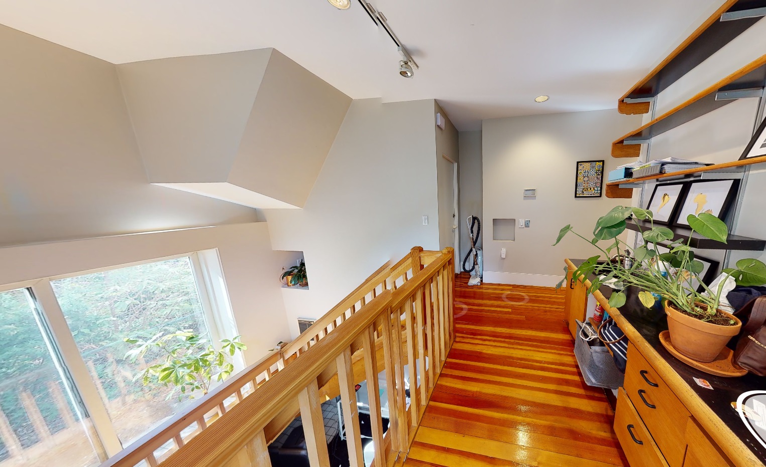 8 Chapman Pl, Harvard Square