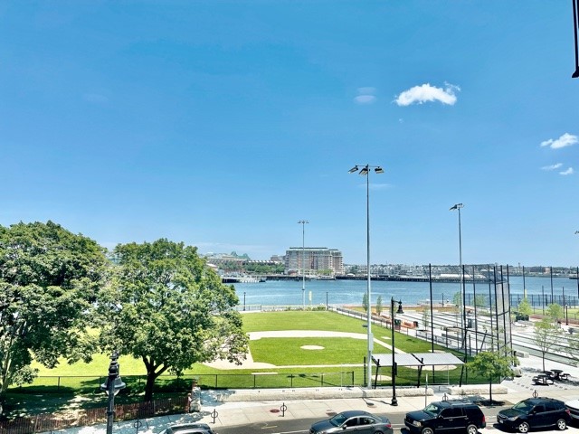 109 Charter St, North End