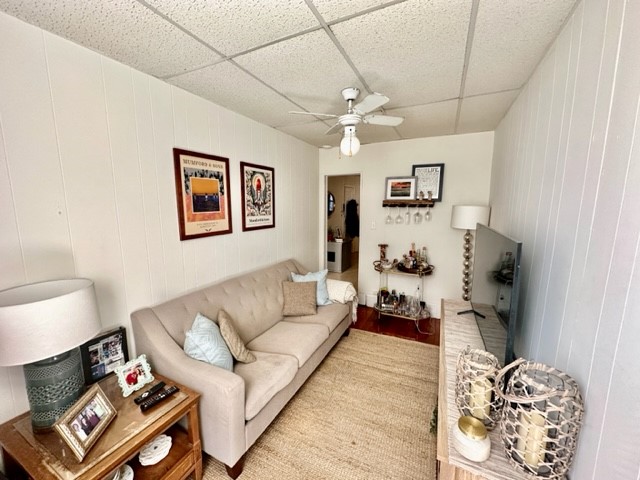 13 Charter St, North End