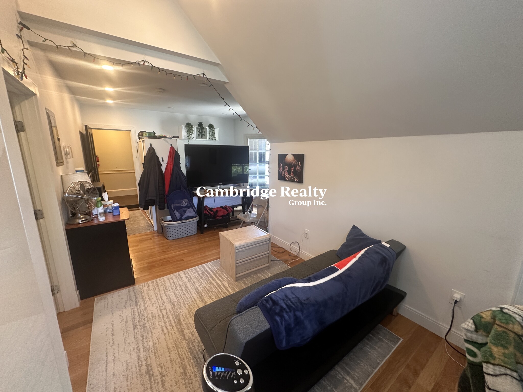 27 Meacham Rd, North Cambridge