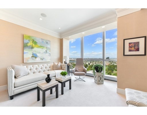 110 Stuart St, Midtown