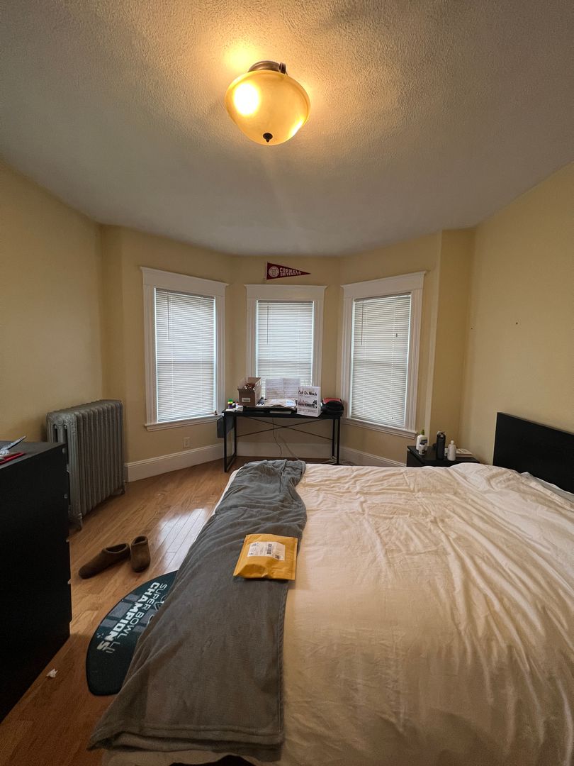 121 Liberty Rd, Davis Square