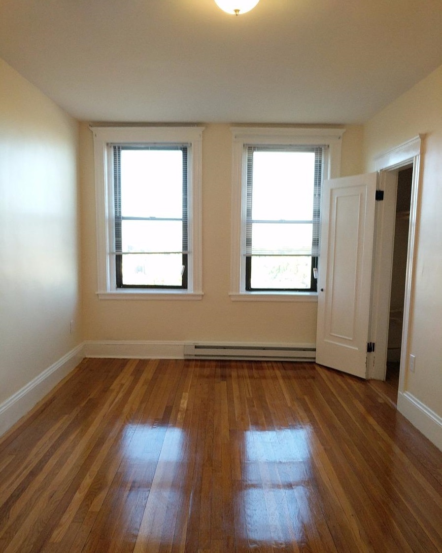 379 Broadway, Winter Hill