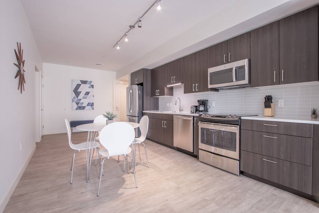 900 Beacon St, Fenway