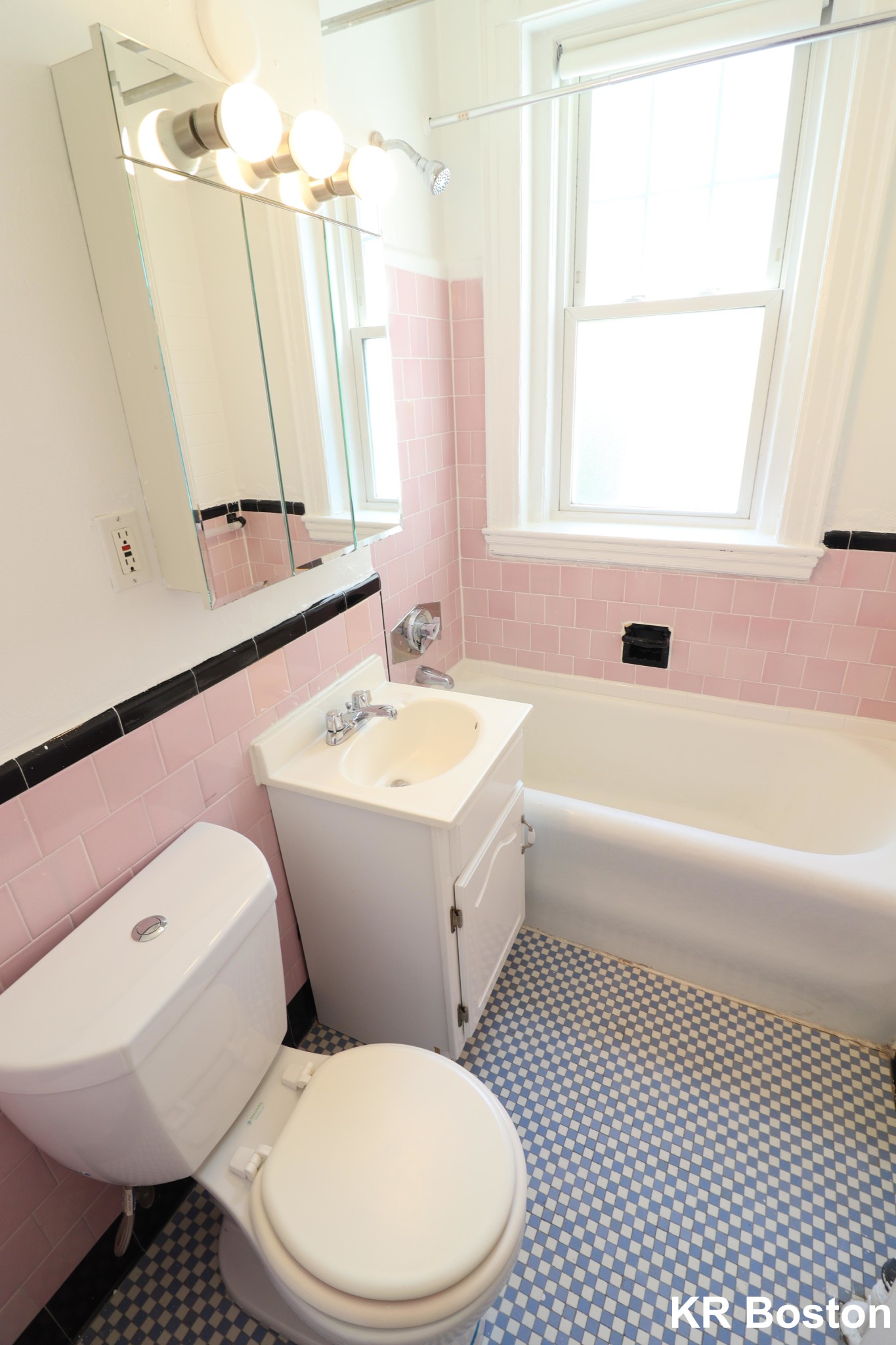 100 Kilsyth Rd, Brighton