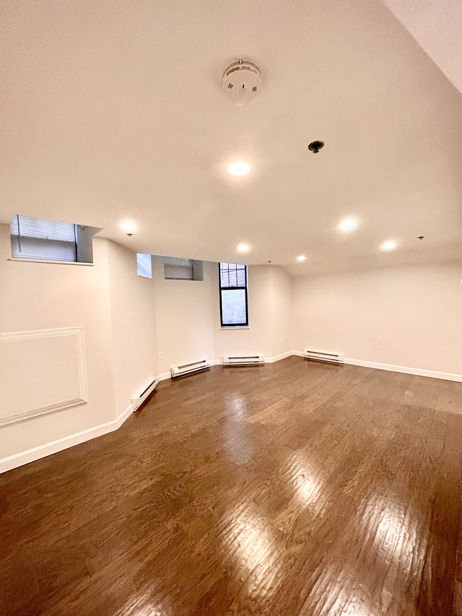 100 Queensberry St, Fenway