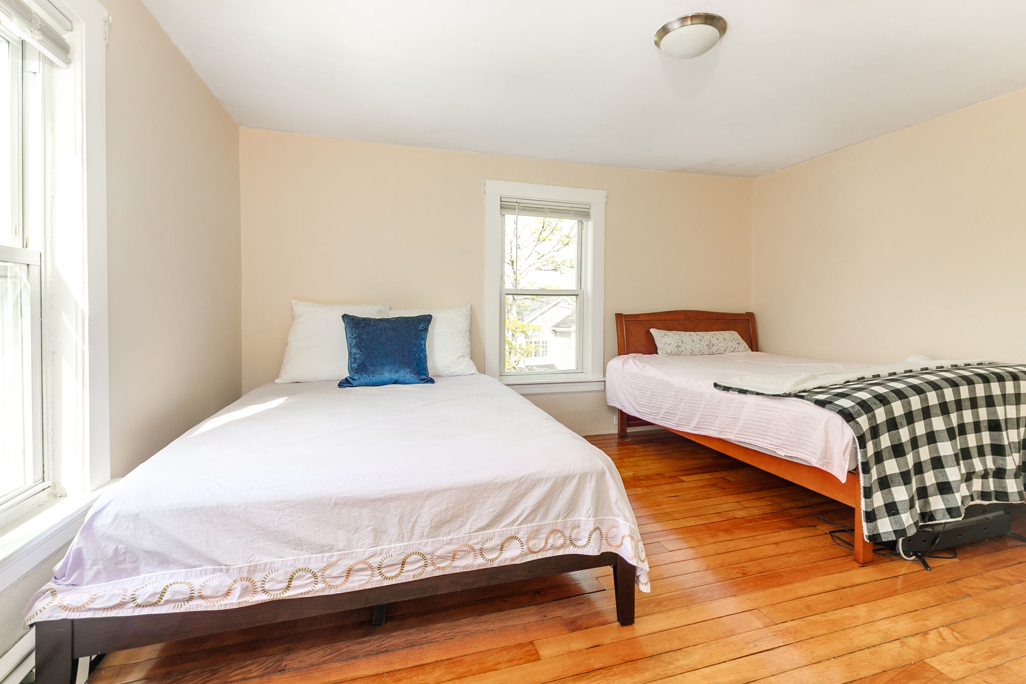 28 Faxon St, Nonantum