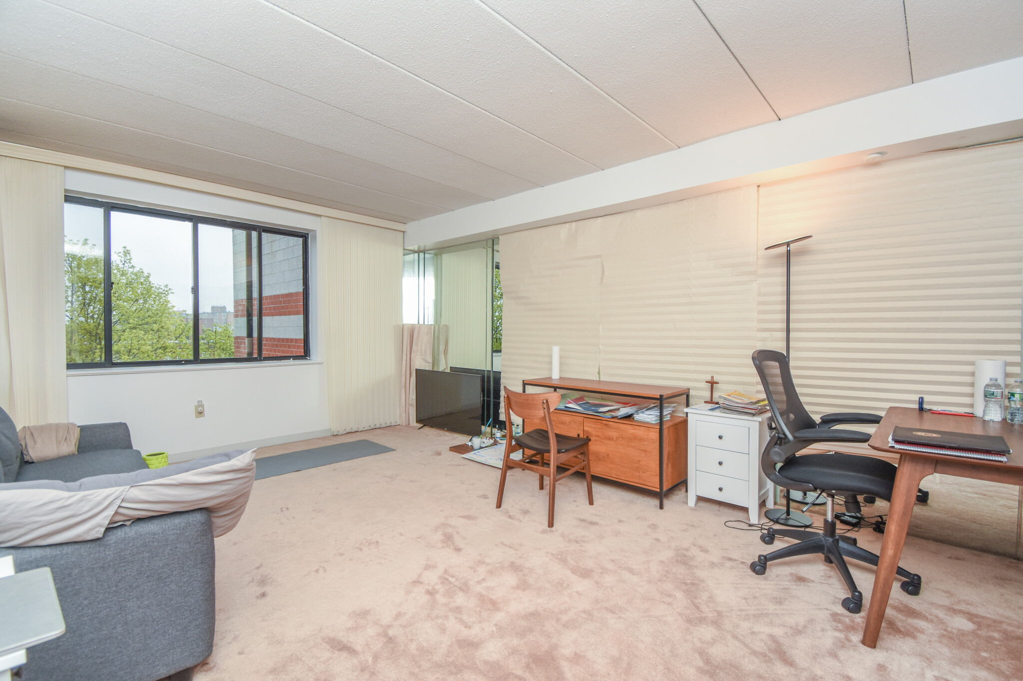 1933 Commonwealth Ave, Brighton