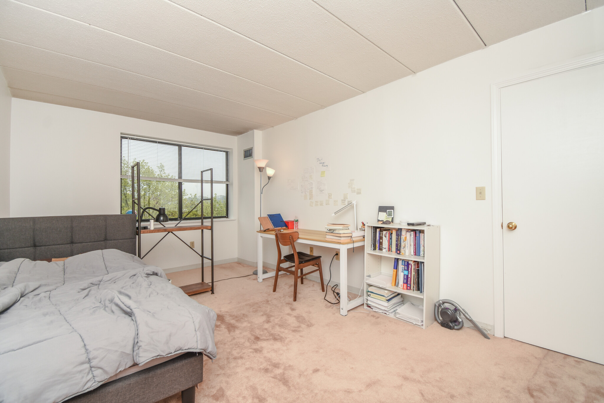 1933 Commonwealth Ave, Brighton