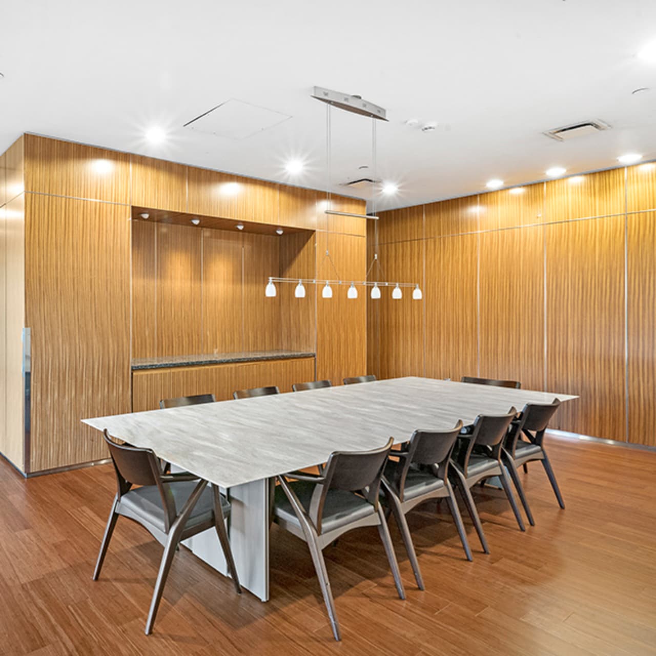 100 Landsdowne, Central Square