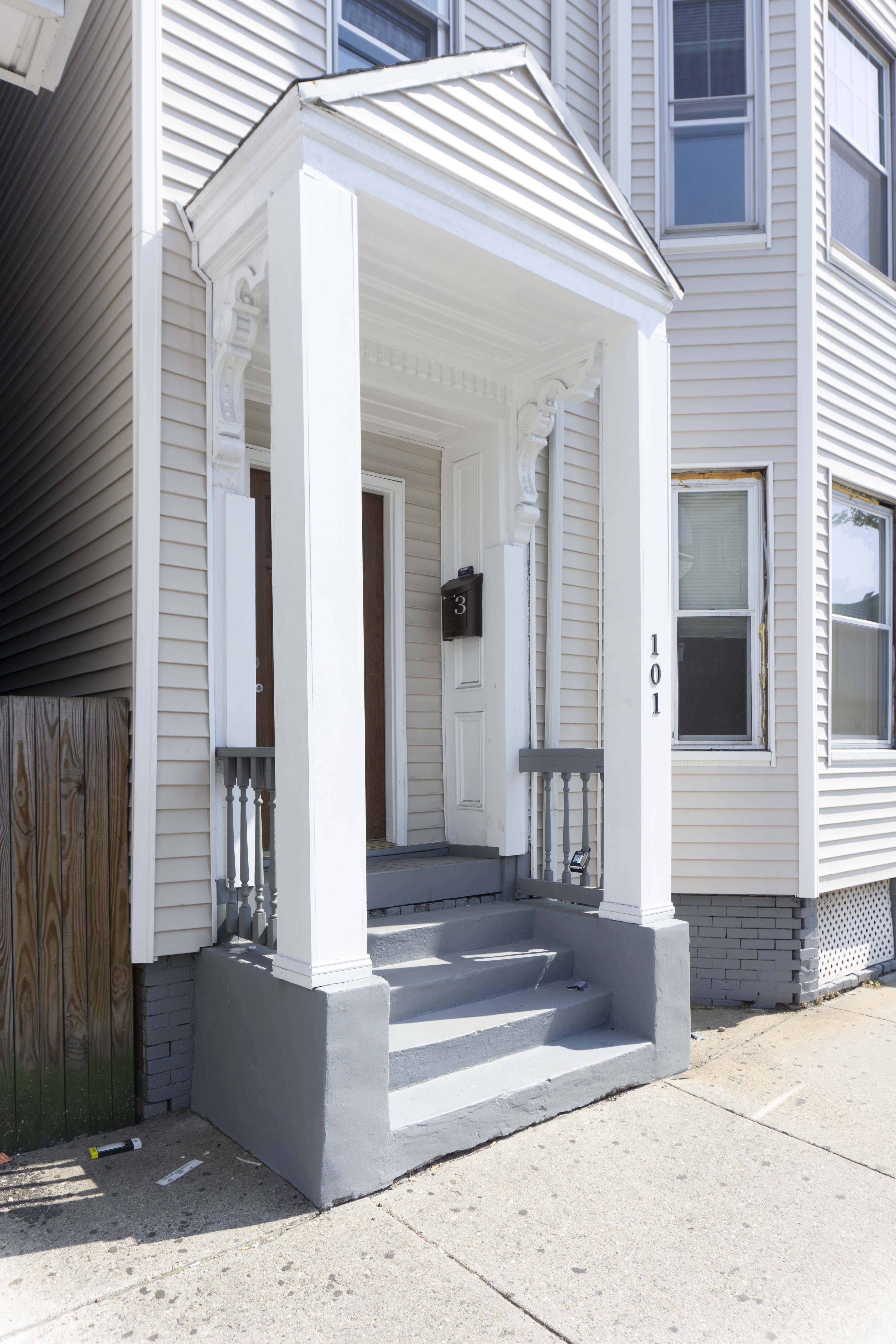 101 Chelsea St, East Boston