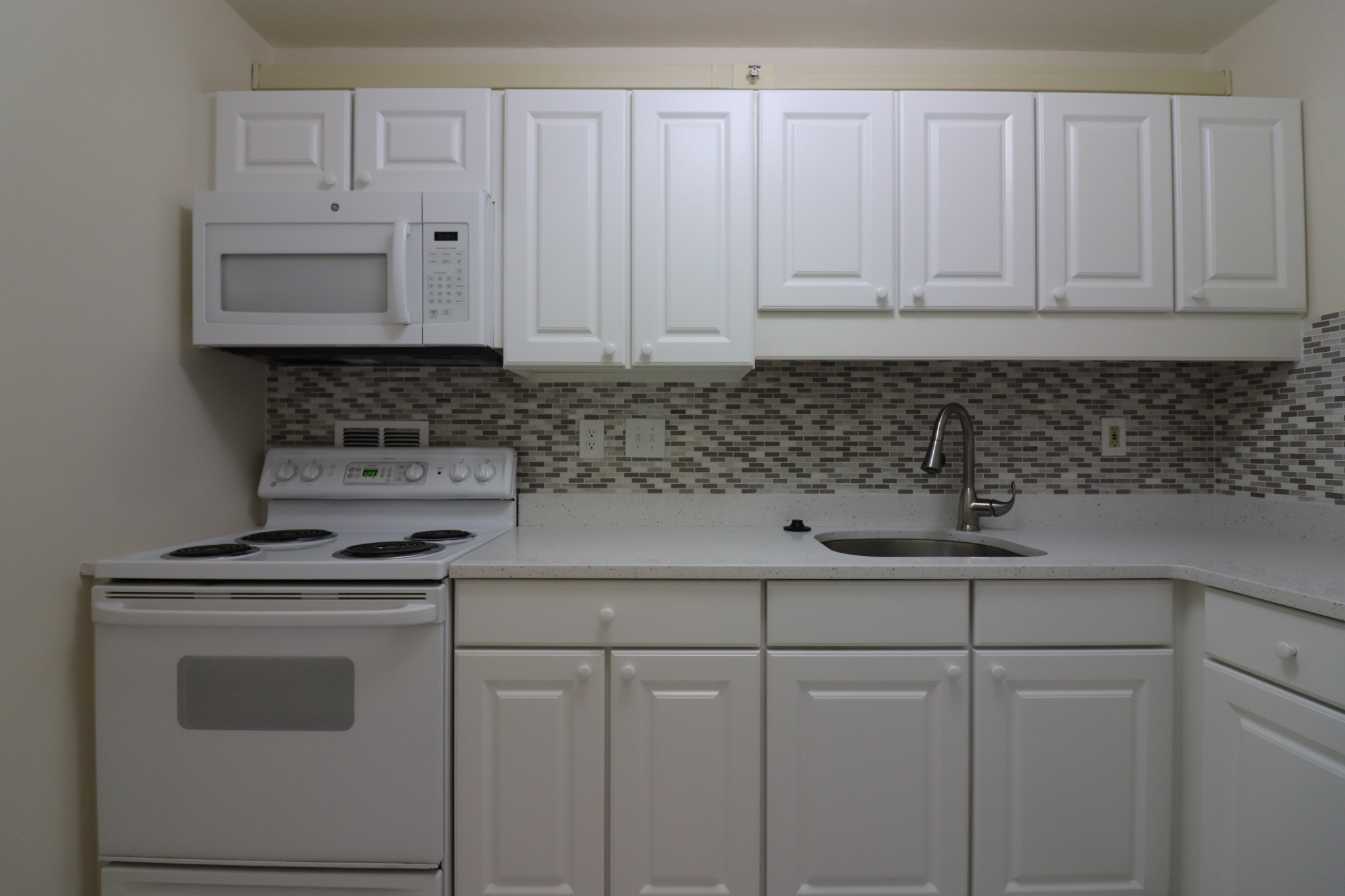 101 Monmouth, Longwood