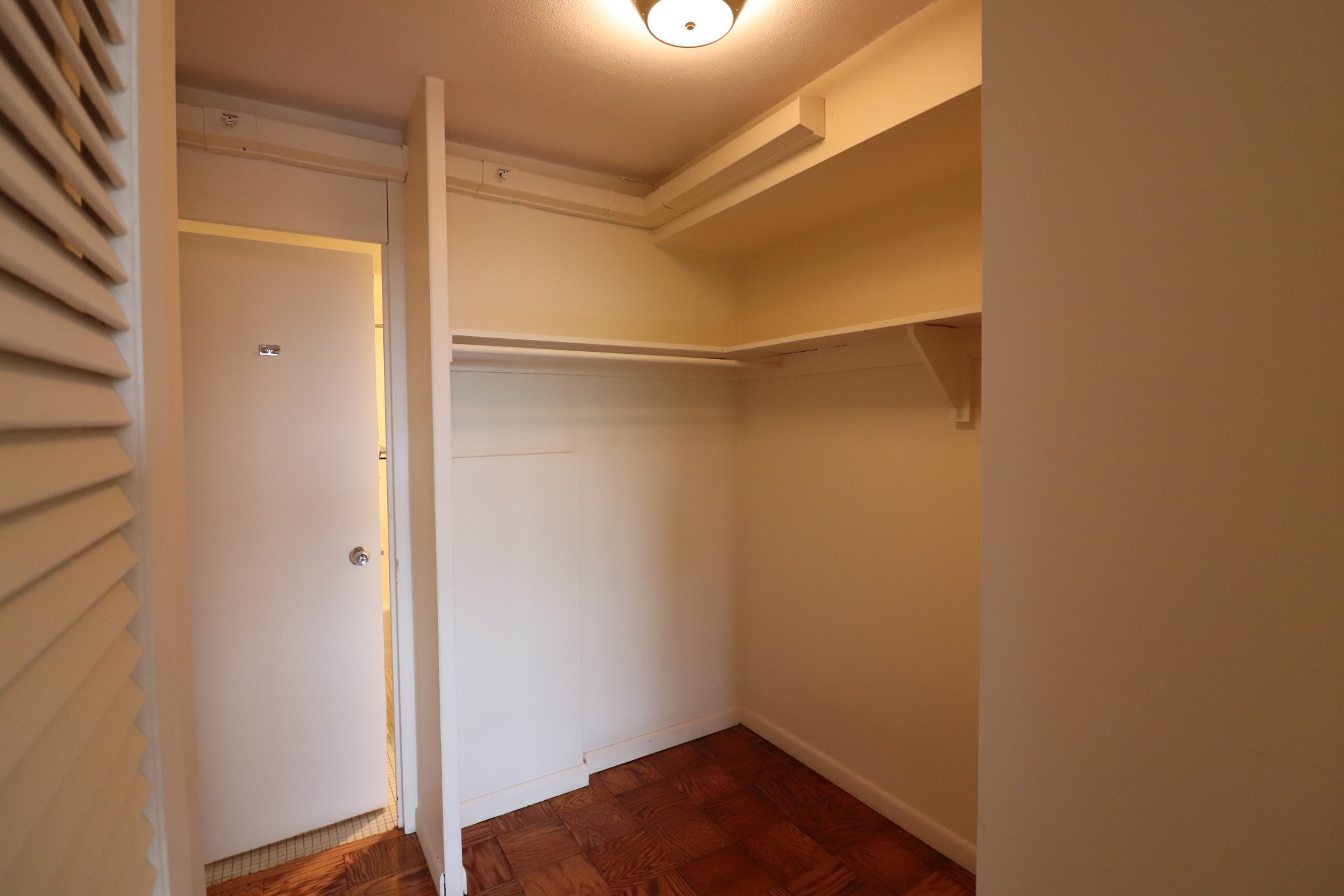 101 Monmouth, Longwood