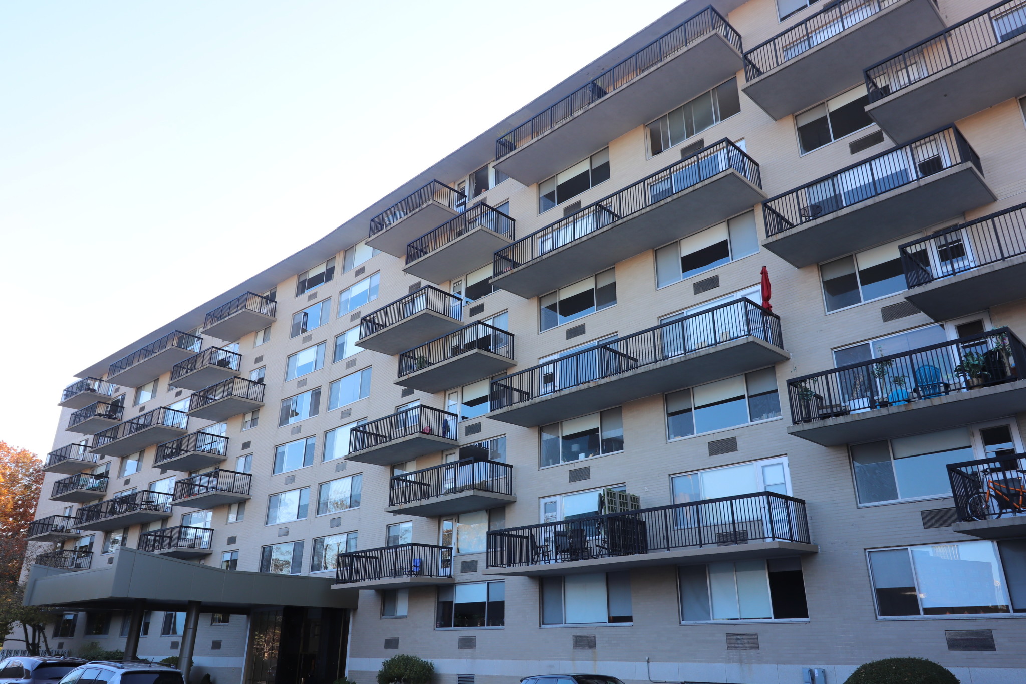 101 Monmouth, Longwood