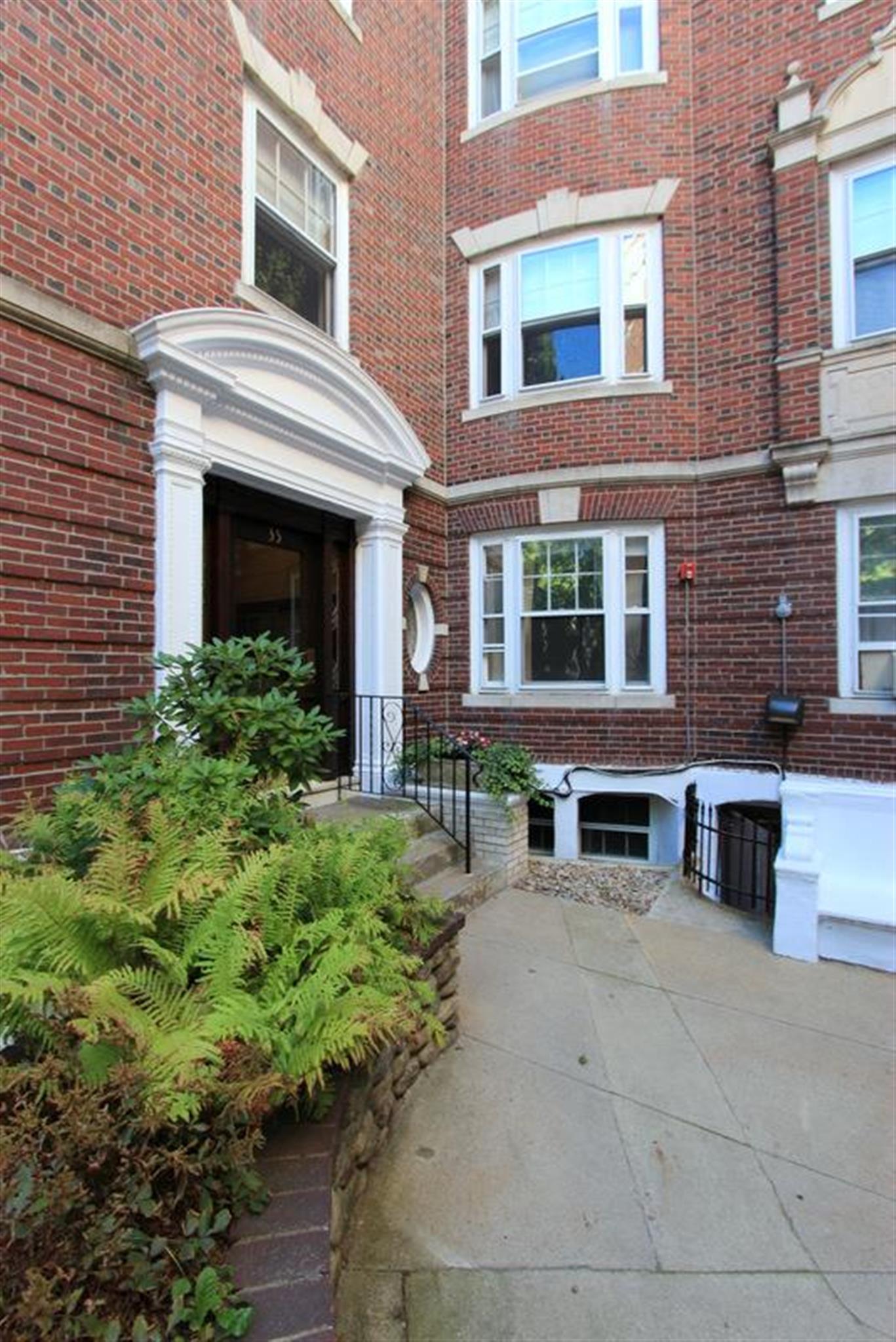 35 Lee St, Central Square