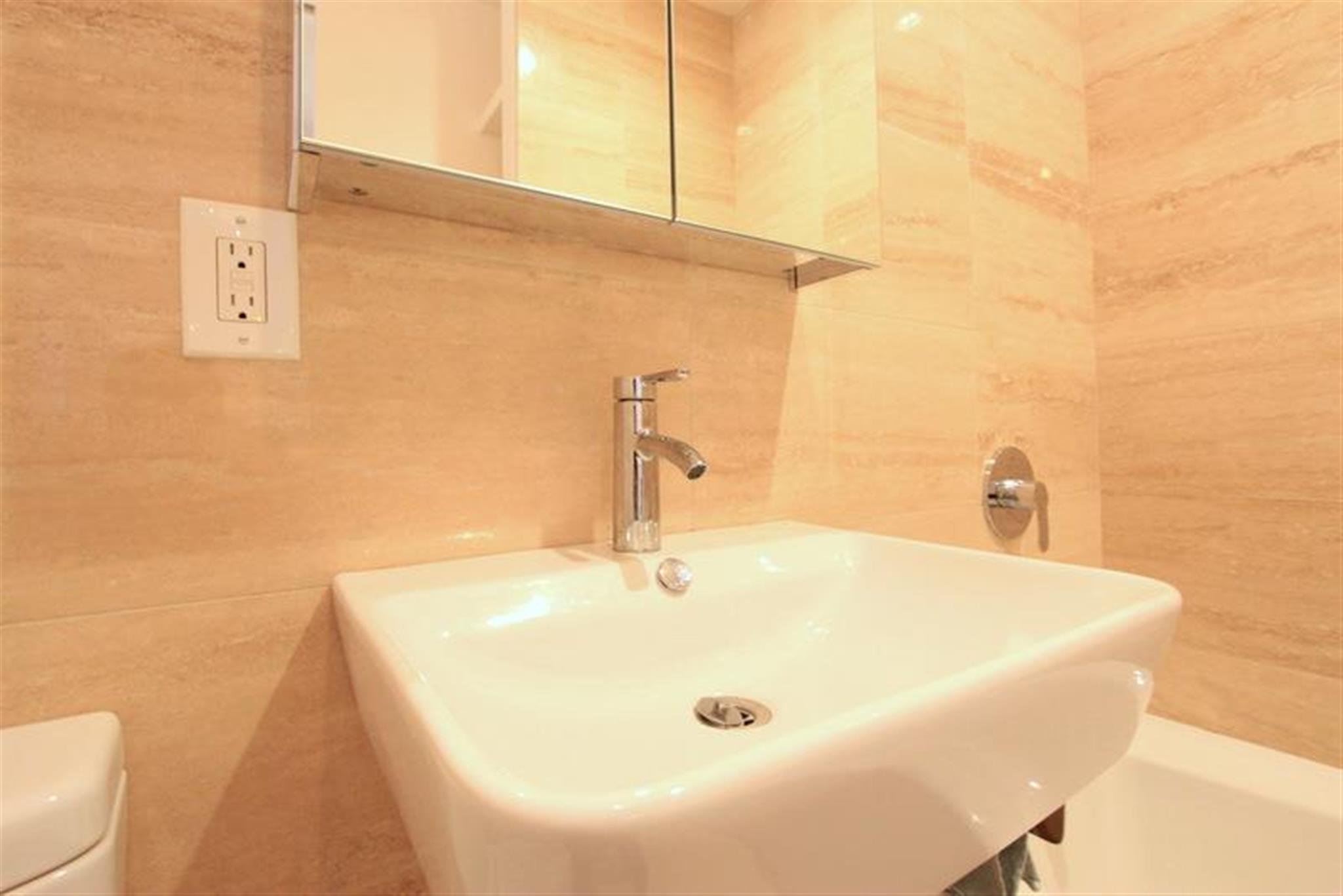 35 Lee St, Central Square