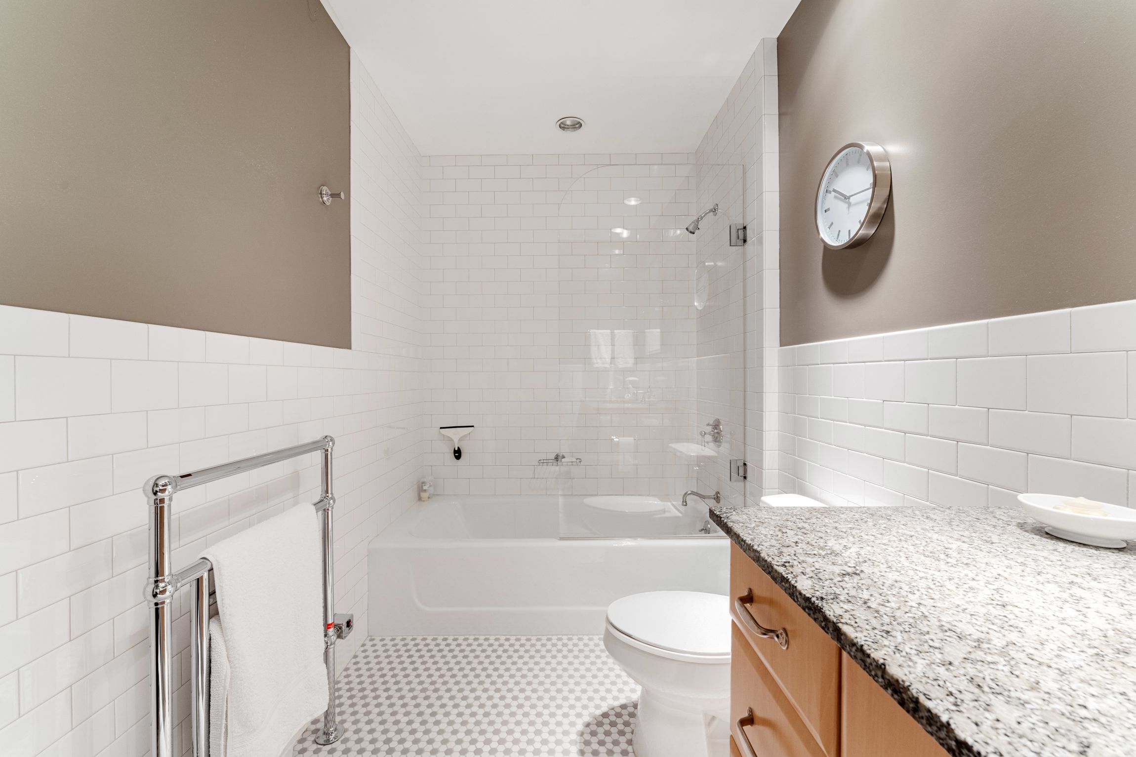 9 W Broadway, South Boston