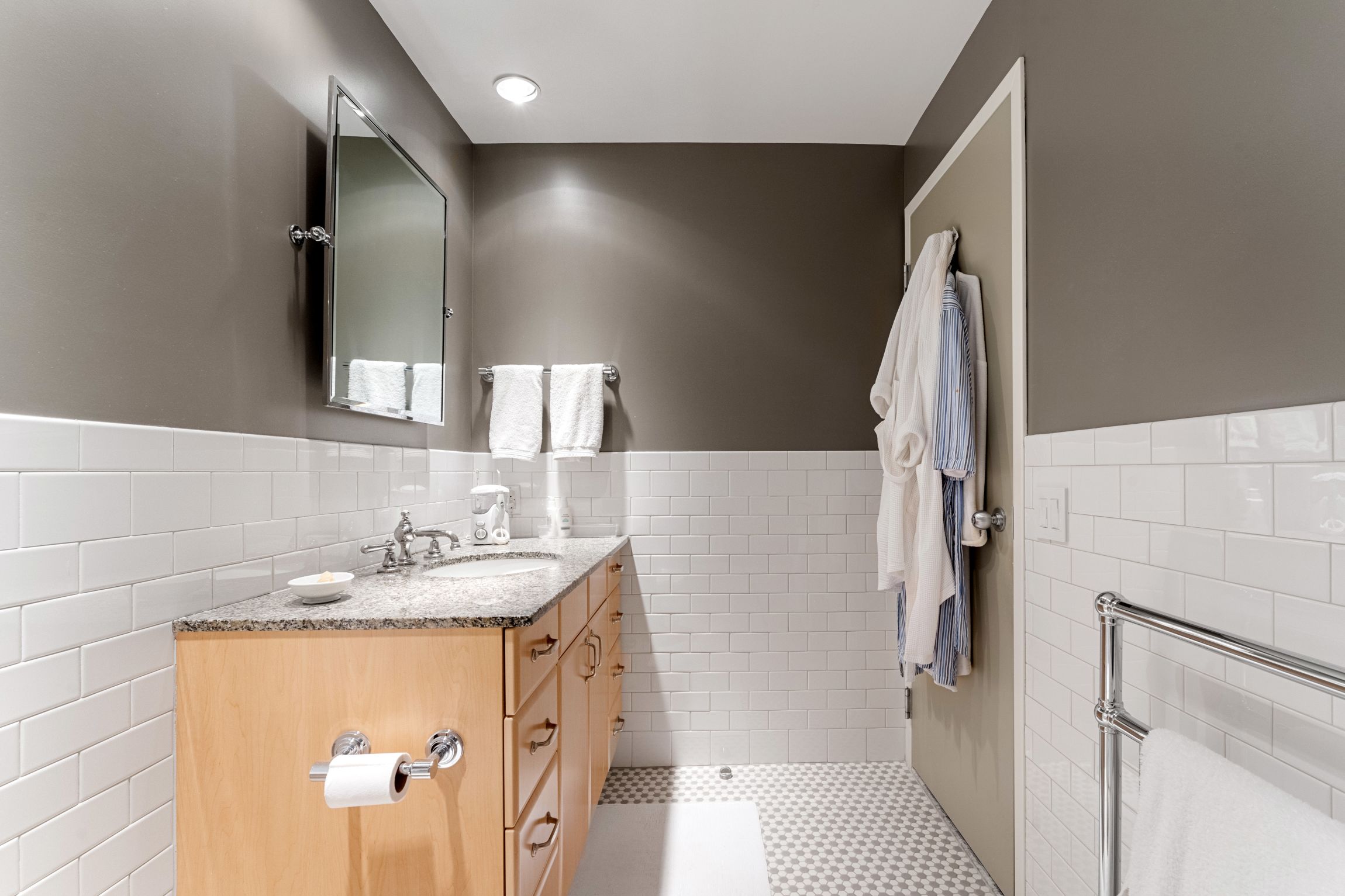 9 W Broadway, South Boston